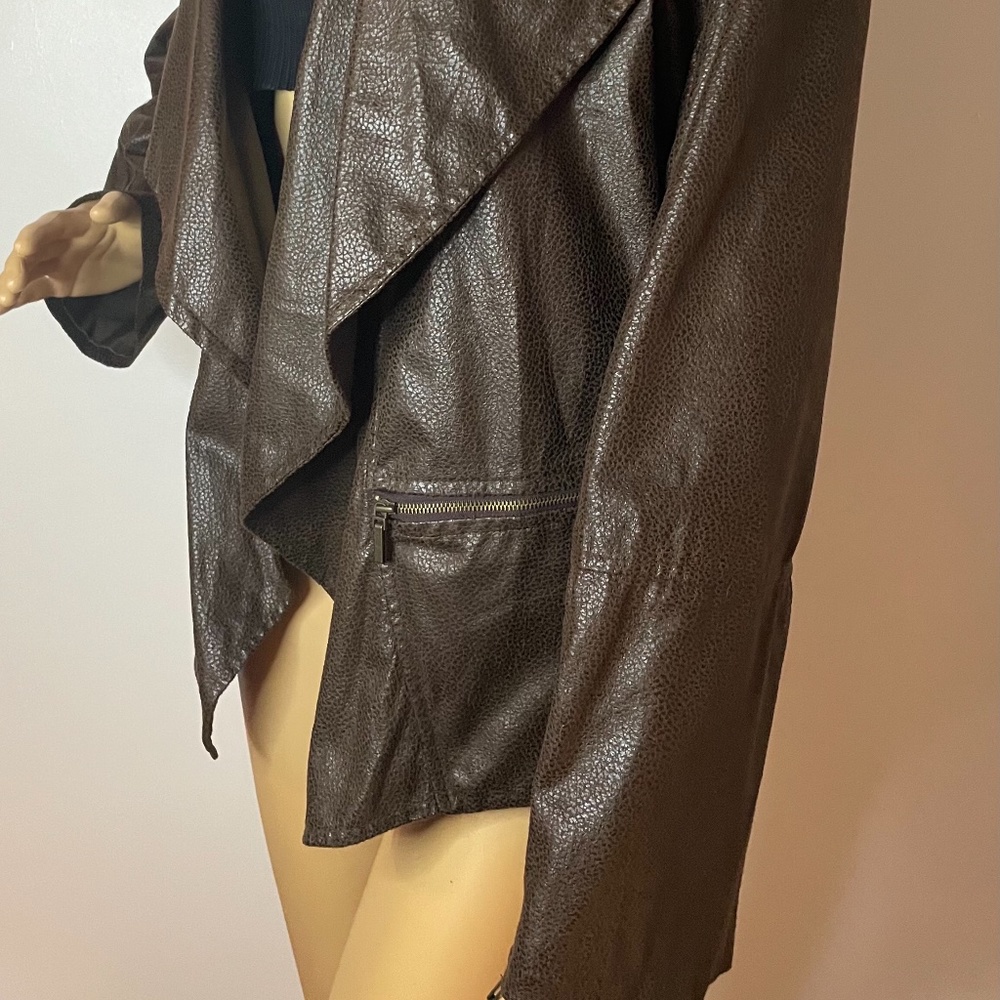 Vintage vegan brown snake printed brown jacket! - Picture 7 of 16